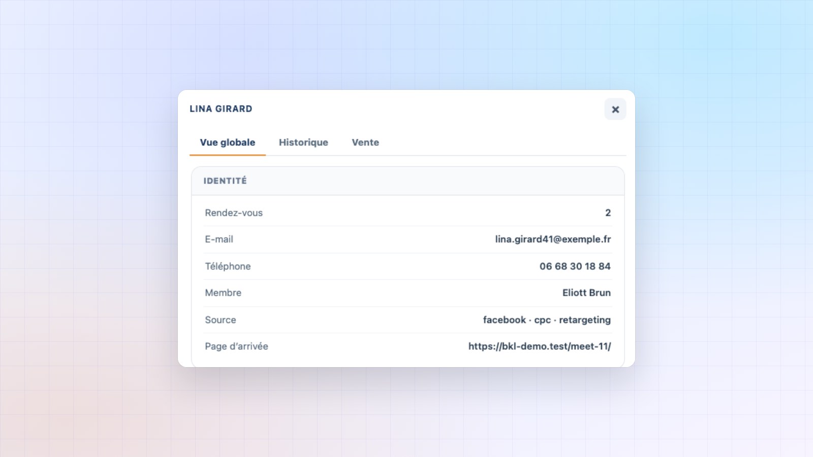Fiche d’un lead dans Booking Leads, bloc Identité : rendez-vous, e-mail, téléphone, membre Eliott Brun, source et page d’arrivée